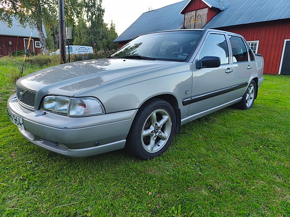 Volvo S70 4 of 5