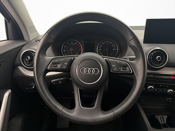 Audi Q2 10 of 28