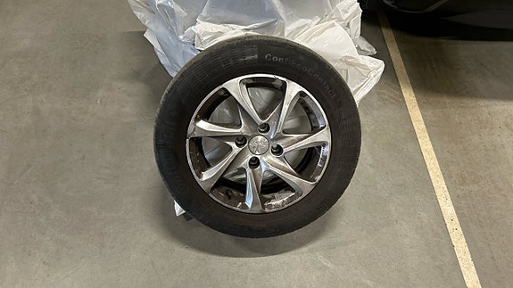 Peugeot 208 14 of 15