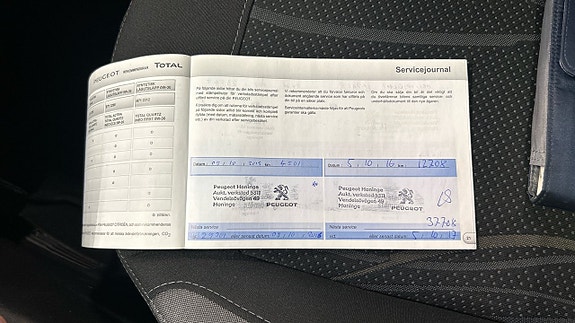 Peugeot 208 9 of 15