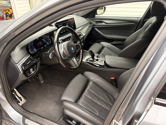 BMW 530e 7 of 8