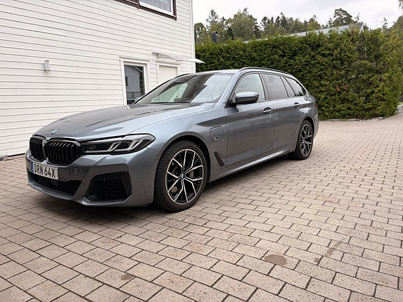 BMW 530e 3 of 8