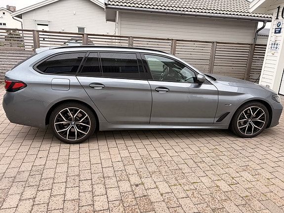 BMW 530e 6 of 8