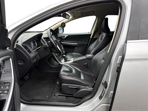 Volvo XC60 15 of 23