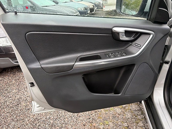 Volvo XC60 23 of 23