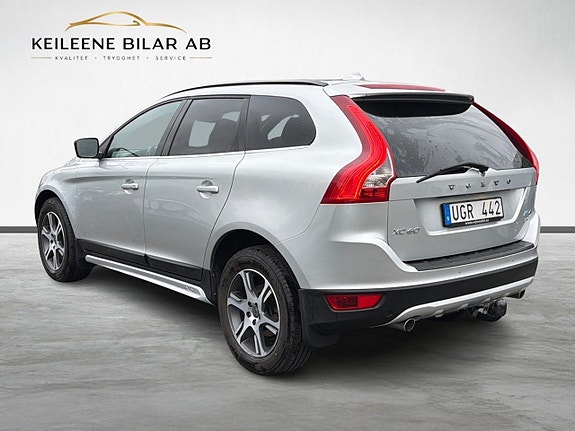 Volvo XC60 9 of 23