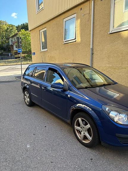 Opel Astra 3 of 6