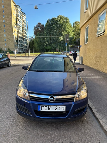 Opel Astra 2 of 6