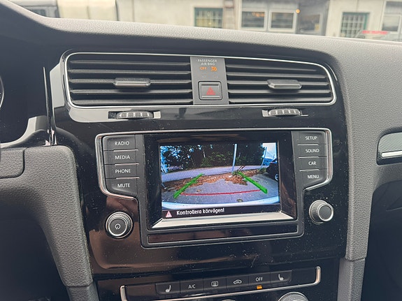 Volkswagen Golf VII 7 of 9