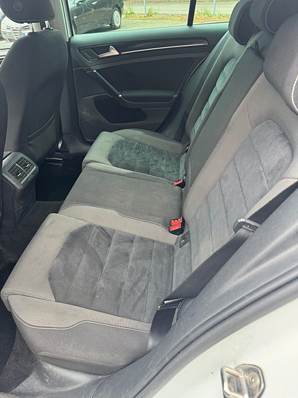Volkswagen Golf VII 9 of 9