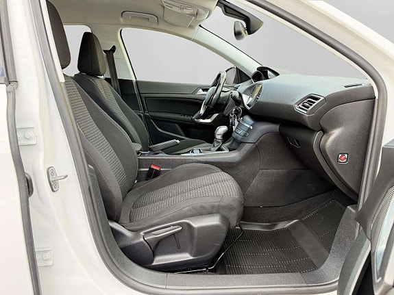 Peugeot 308 22 of 24