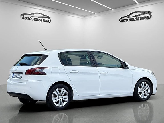 Peugeot 308 10 of 24