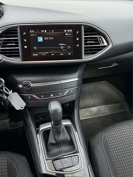 Peugeot 308 15 of 24