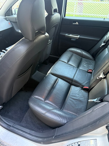 Volvo V50 9 of 13