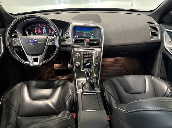 Volvo XC60 14 of 26