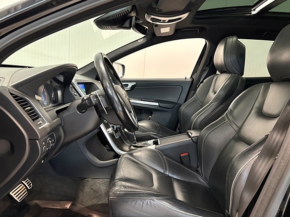 Volvo XC60 10 of 26