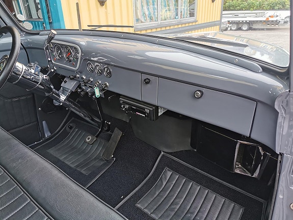Ford F-100 12 of 25