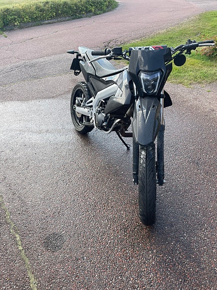 Aprilia Sx50 2 of 8