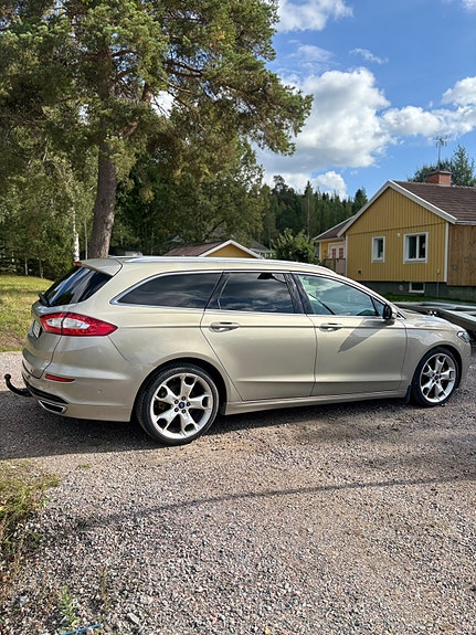 Ford Mondeo 4 of 6