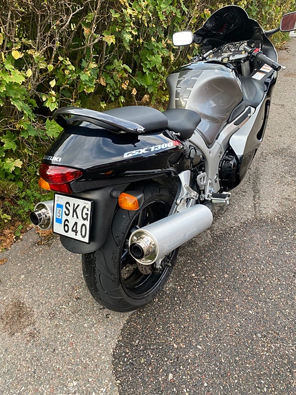 Suzuki GSX1300R Hayabusa 4 of 4