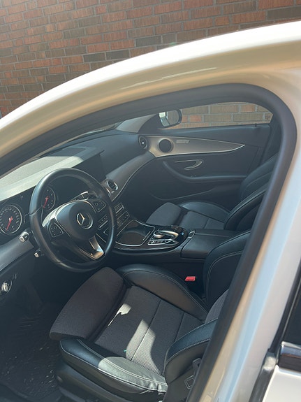 Mercedes-Benz E220 d 5 of 8