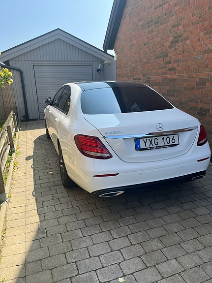 Mercedes-Benz E220 d 3 of 8