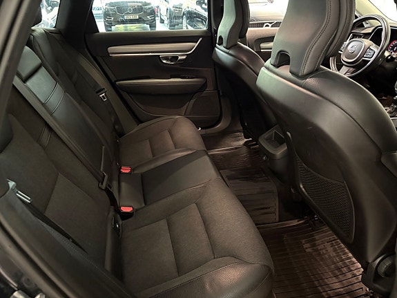 Volvo V90 24 of 27