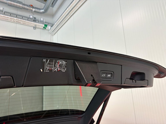 Volvo V90 26 of 27