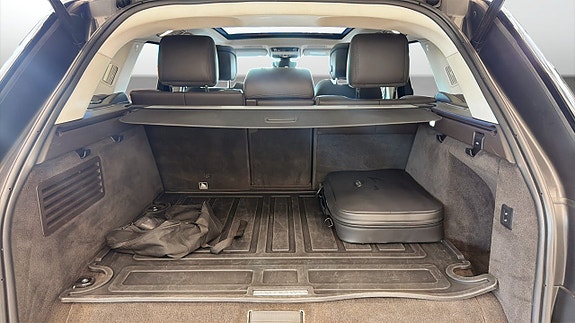 Land Rover Range Rover Sport 10 of 13