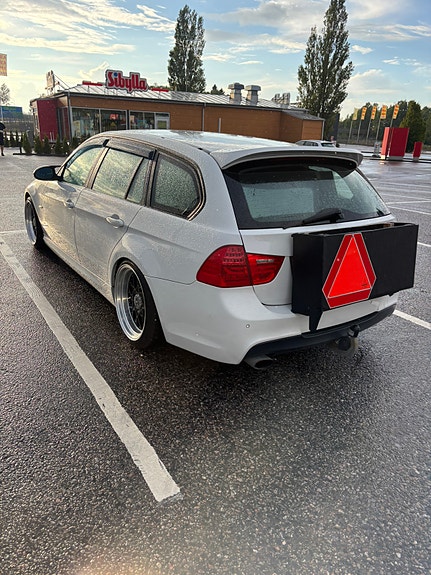 BMW 320d 5 of 14