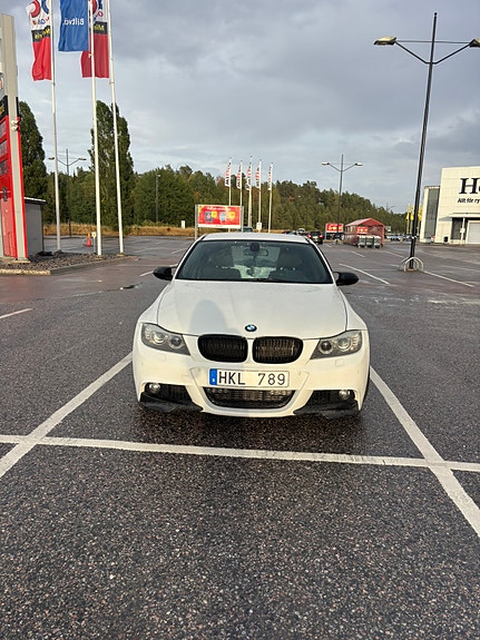 BMW 320d 11 of 14