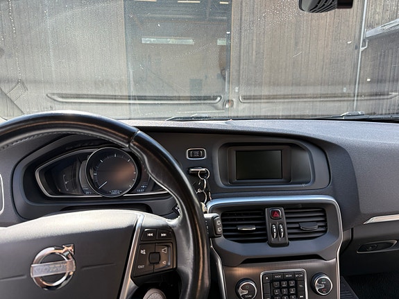 Volvo V40 11 of 12
