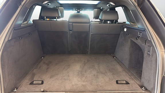 Land Rover Range Rover Sport 10 of 13