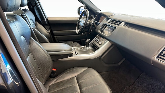 Land Rover Range Rover Sport 3 of 13