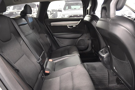 Volvo V90 13 of 23