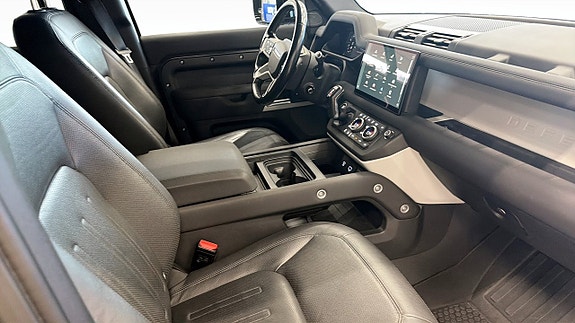Land Rover Defender 110 3 of 12