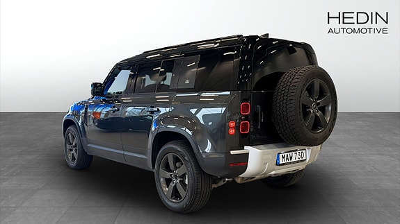 Land Rover Defender 110 2 of 12