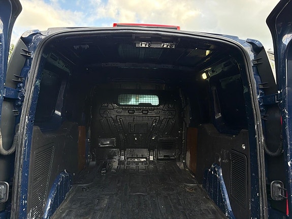 Ford Transit Connect 20 of 20