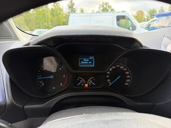 Ford Transit Connect 10 of 20