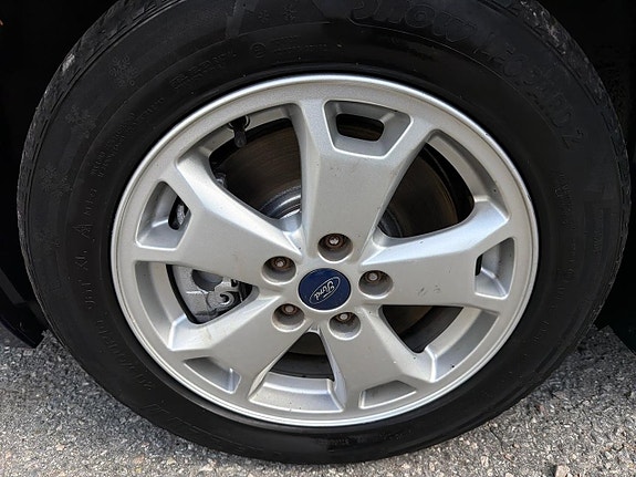 Ford Transit Connect 11 of 20