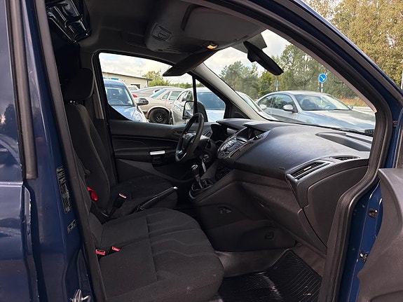 Ford Transit Connect 17 of 20