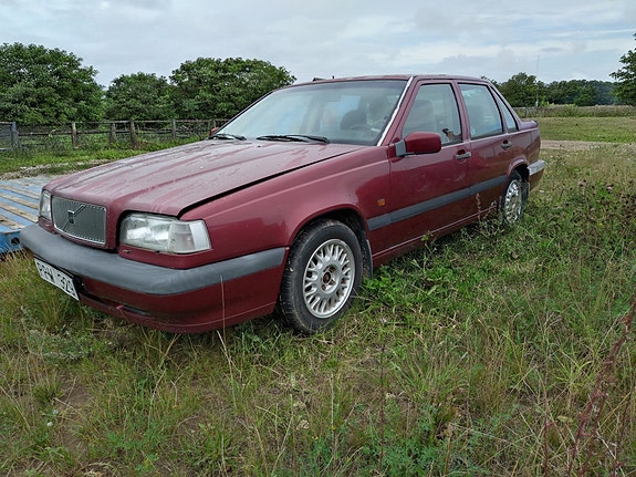 Volvo 850 2 of 7