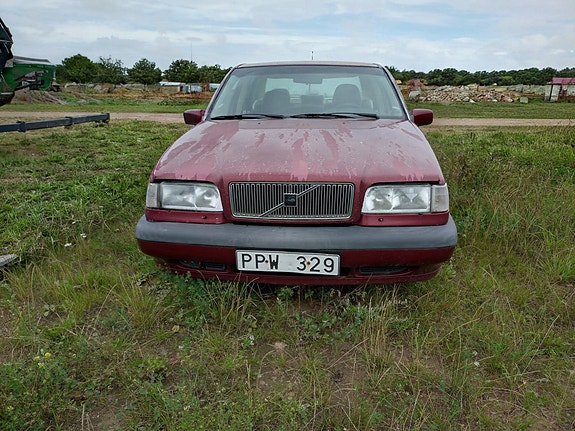 Volvo 850 3 of 7