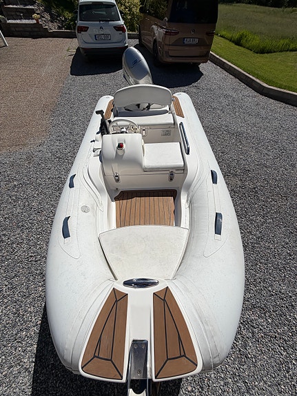 Capelli Tempest 360 TOP – Honda 30 hk 4-takt + trailer 10 of 12