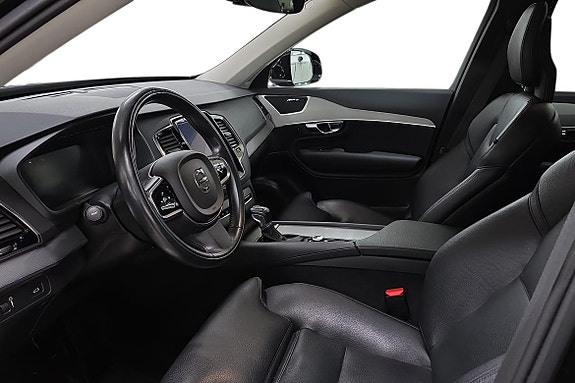 Volvo XC90 14 of 21