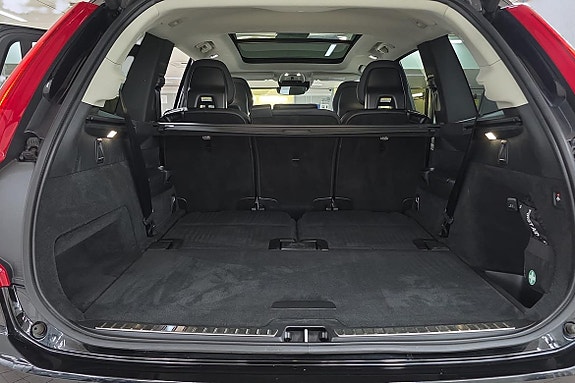 Volvo XC90 12 of 21