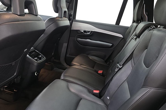 Volvo XC90 13 of 21