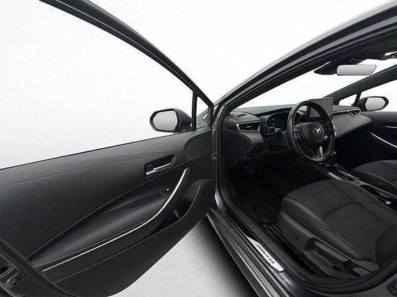 Toyota Corolla 8 of 27