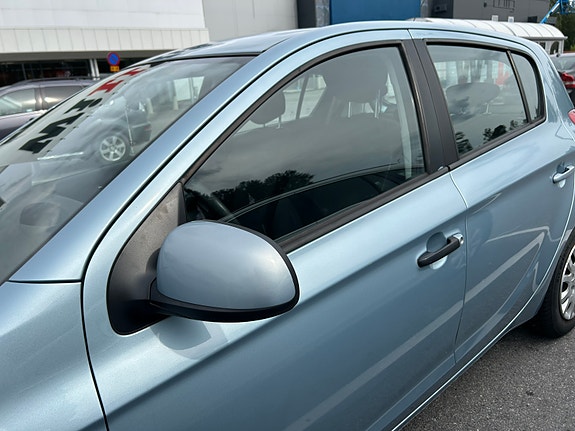 Hyundai i20 7 of 9