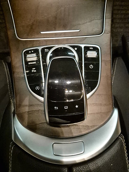 Mercedes-Benz C200 11 of 11
